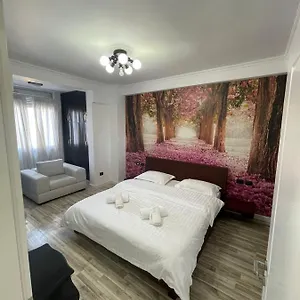 https://tirana-center-apartment-tirana.albaniahotels.org